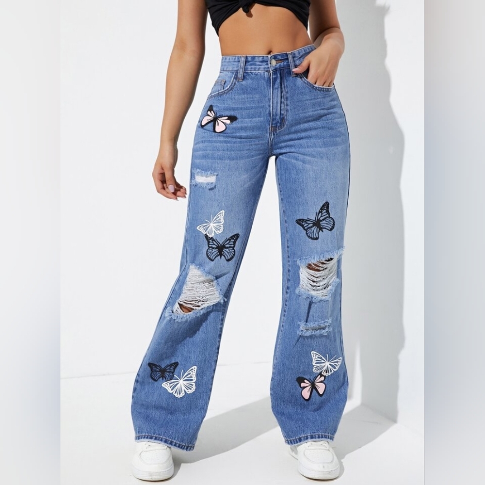 NWOT Butterfly Print Ripped Jeans Size Large